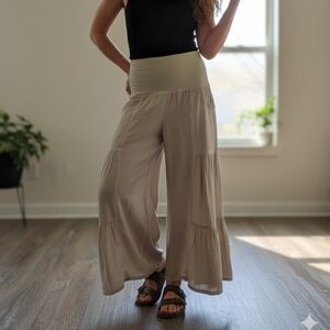 Sacred Threads Beige Ruffled Palazzo Pants Size Medium Stretch Waist